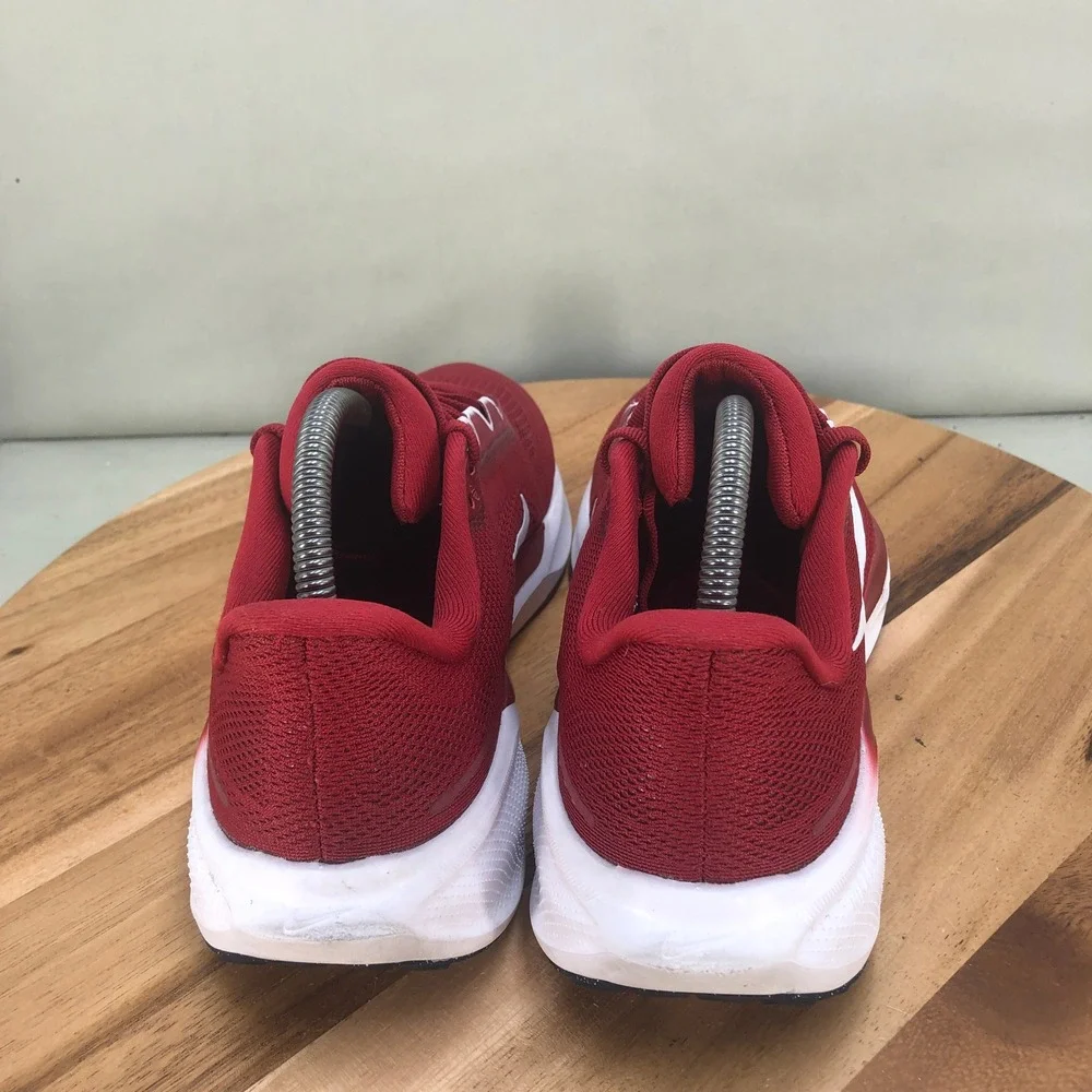 Nike Men's Red & White Athletic Running Shoes